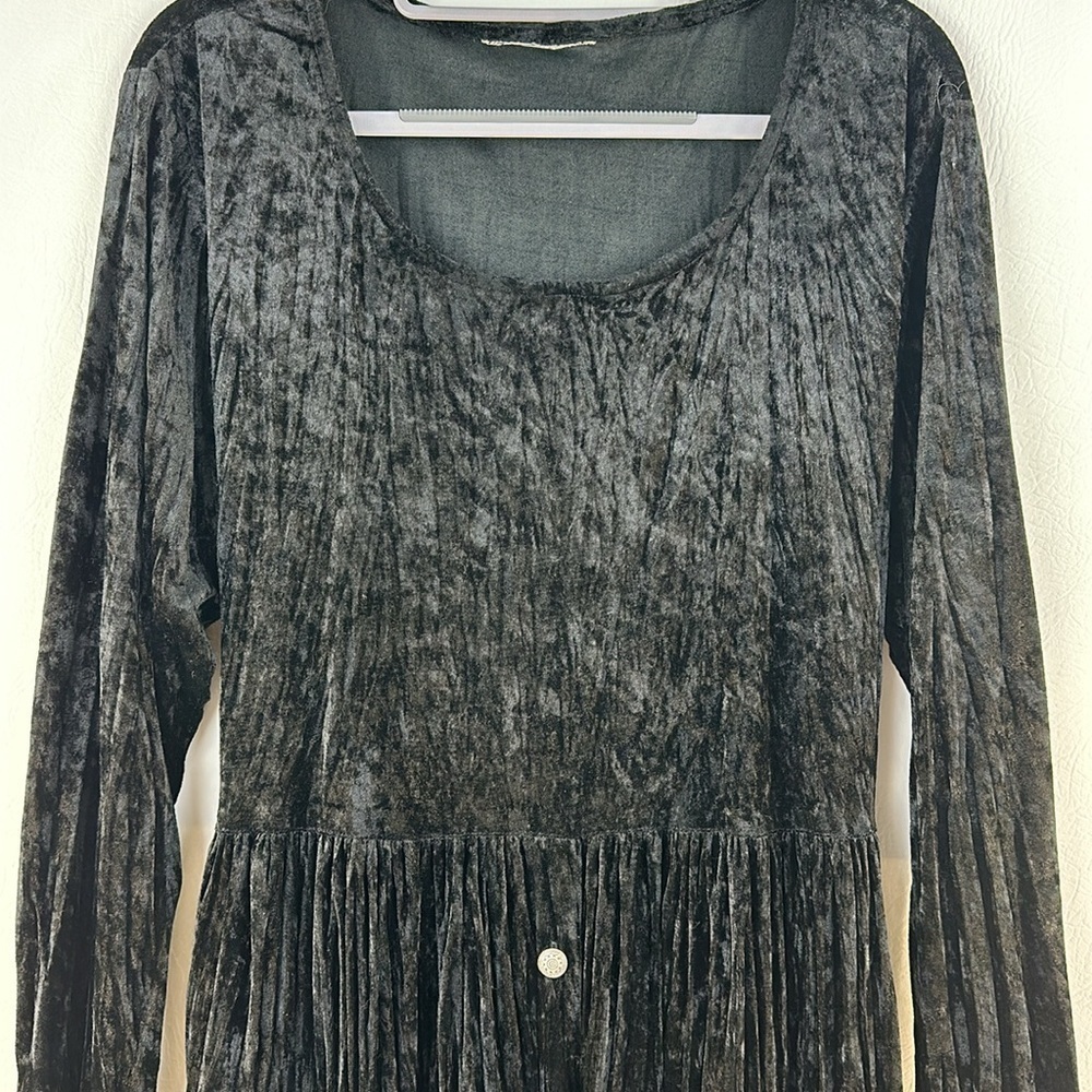 Crushed Velvet Lace Button Down
Maxi Dress - Picture 3 of 10